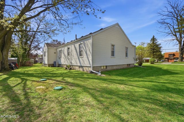 9113 Geiser Road, Holland, OH 43528