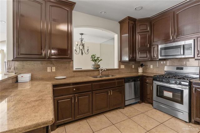 3837 S D Street, Mcallen, TX 78503