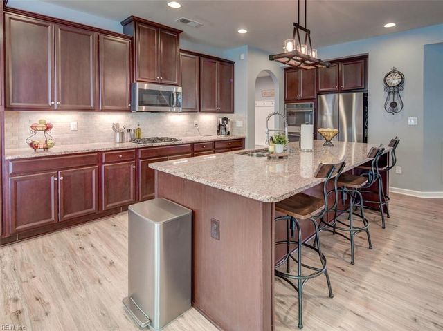 1111 Annie Olah CRES, Chesapeake, VA 23322