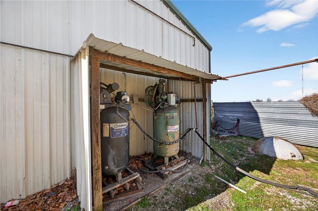 17374 Heavy Chevy Road, Siloam Springs, AR 72761