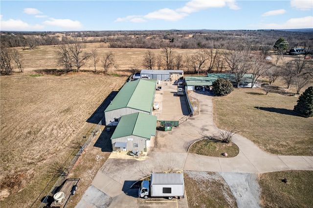 17374 Heavy Chevy Road, Siloam Springs, AR 72761