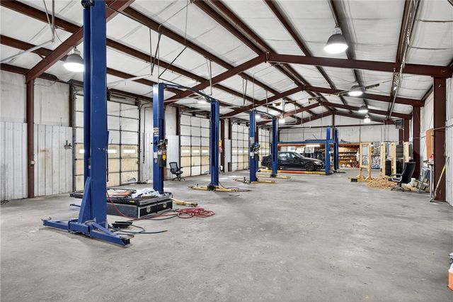 17374 Heavy Chevy Road, Siloam Springs, AR 72761