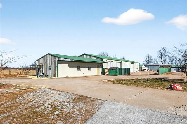 17374 Heavy Chevy Road, Siloam Springs, AR 72761