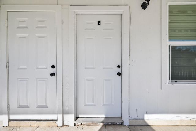 2202 Hutchins Street B, Houston, TX 77003