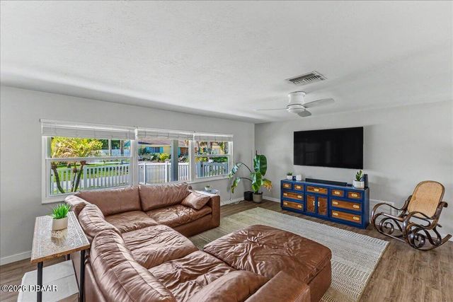 133 Parkwood Lane, Edgewater, FL 32132