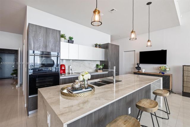 480 NE 31st St PH5303, Miami, FL 33137