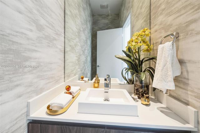 480 NE 31st St PH5303, Miami, FL 33137