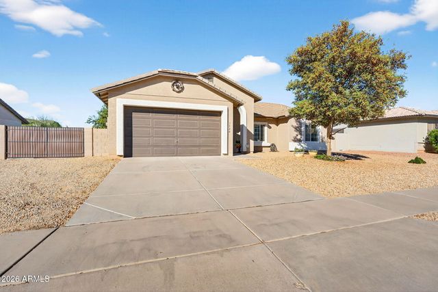 7520 W SOUTHGATE Avenue, Phoenix, AZ 85043