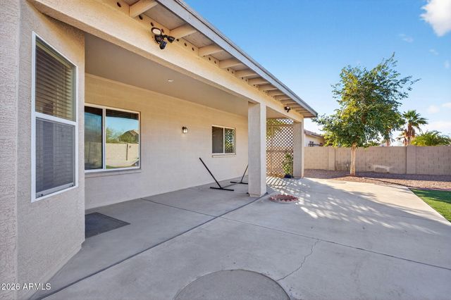 7520 W SOUTHGATE Avenue, Phoenix, AZ 85043