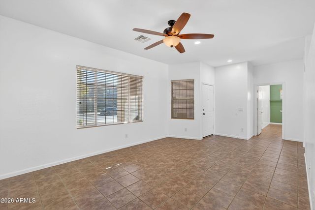 7520 W SOUTHGATE Avenue, Phoenix, AZ 85043