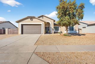 7520 W SOUTHGATE Avenue, Phoenix, AZ 85043