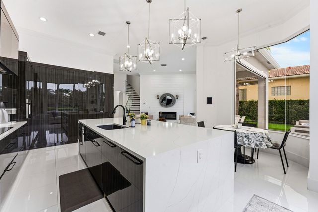 110 Andalusia Way, Palm Beach Gardens, FL 33418