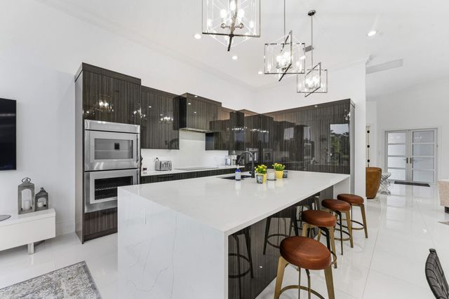 110 Andalusia Way, Palm Beach Gardens, FL 33418