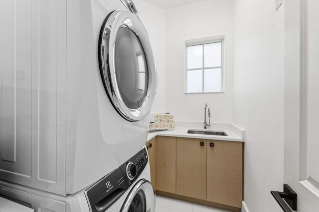 110 Andalusia Way, Palm Beach Gardens, FL 33418