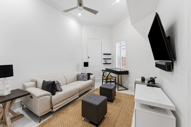 110 Andalusia Way, Palm Beach Gardens, FL 33418