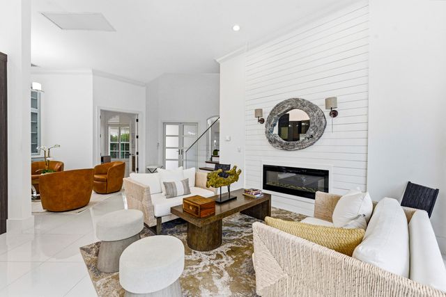 110 Andalusia Way, Palm Beach Gardens, FL 33418