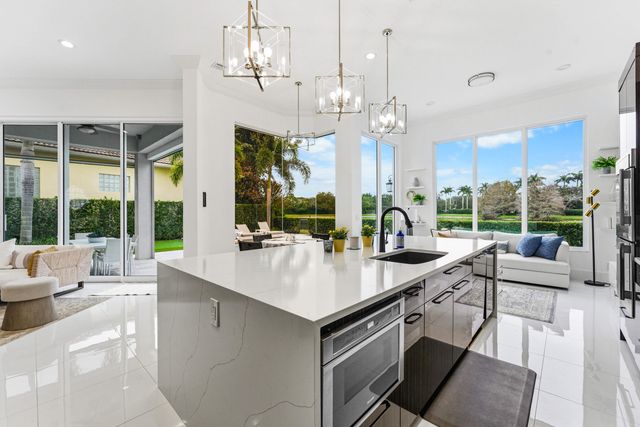 110 Andalusia Way, Palm Beach Gardens, FL 33418