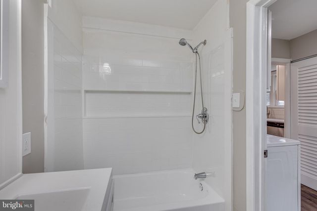 11 MAGNOLIA ST, Westville, NJ 08093