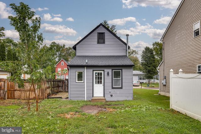 11 MAGNOLIA ST, Westville, NJ 08093