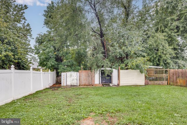 11 MAGNOLIA ST, Westville, NJ 08093
