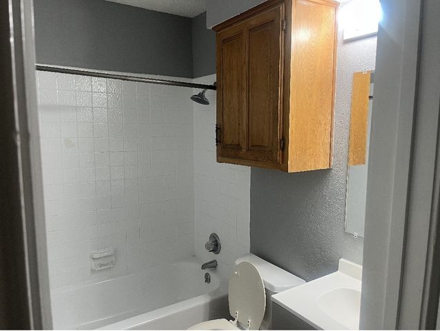 215 Christina Place, Grand Prairie, TX 75051