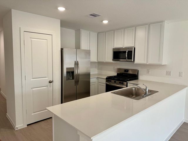 10914 Silver Canoe Drive, Beasley, TX 77417