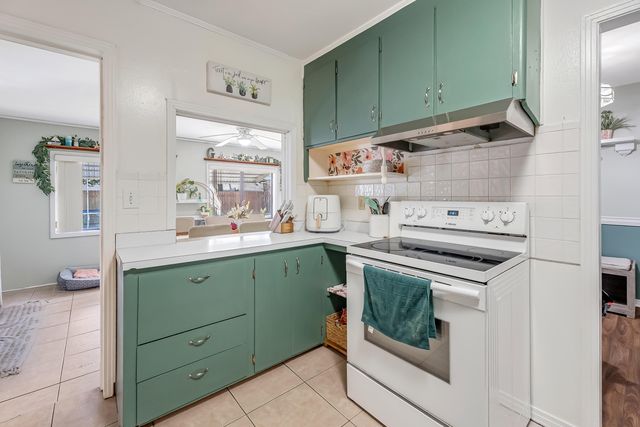 132 NW Loizos Drive, Fort Walton Beach, FL 32548