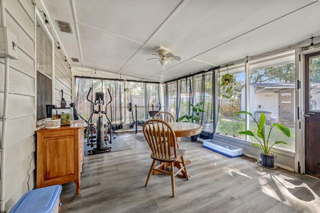 132 NW Loizos Drive, Fort Walton Beach, FL 32548