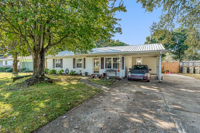 132 NW Loizos Drive, Fort Walton Beach, FL 32548