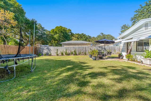 132 NW Loizos Drive, Fort Walton Beach, FL 32548