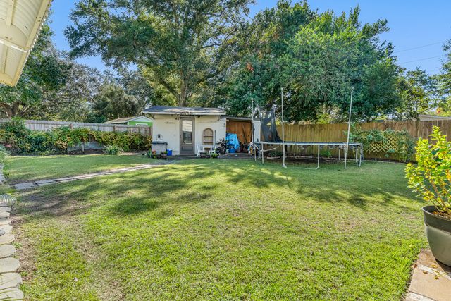 132 NW Loizos Drive, Fort Walton Beach, FL 32548