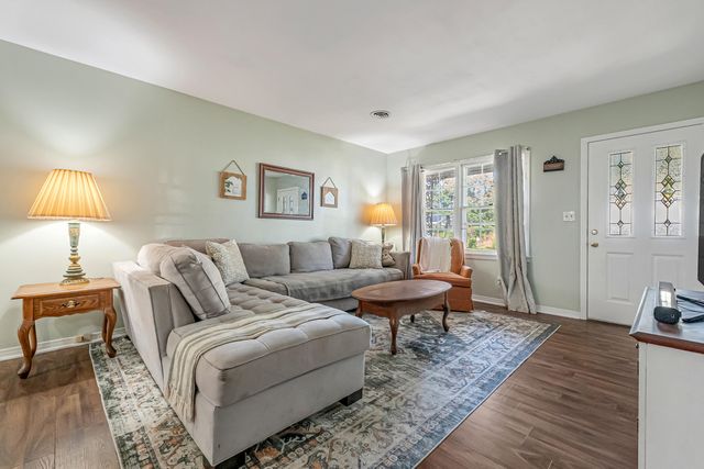 132 NW Loizos Drive, Fort Walton Beach, FL 32548