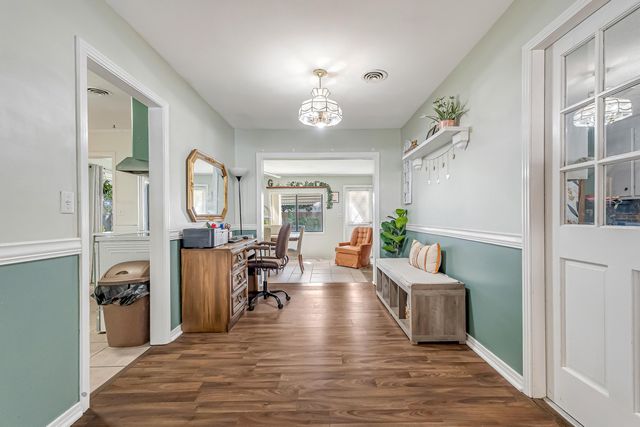 132 NW Loizos Drive, Fort Walton Beach, FL 32548