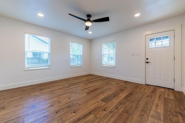 1614 Holly ST, Austin, TX 78702