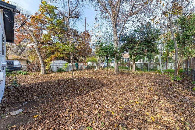 1614 Holly ST, Austin, TX 78702