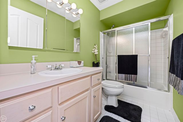 2800 Marissa Way, Shelby Twp, MI 48316