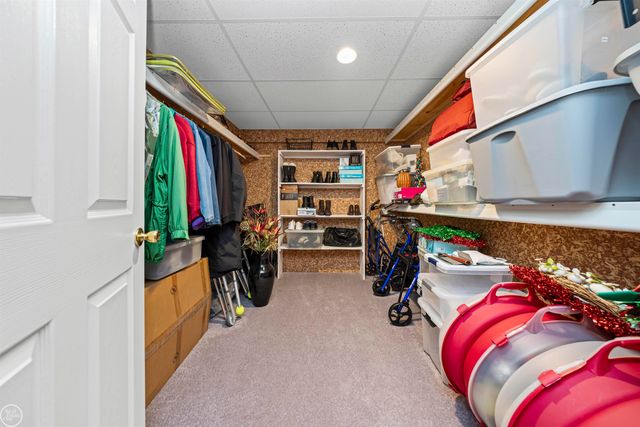 2800 Marissa Way, Shelby Twp, MI 48316