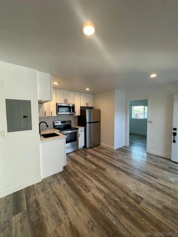 4462 32nd, San Diego, CA 92116
