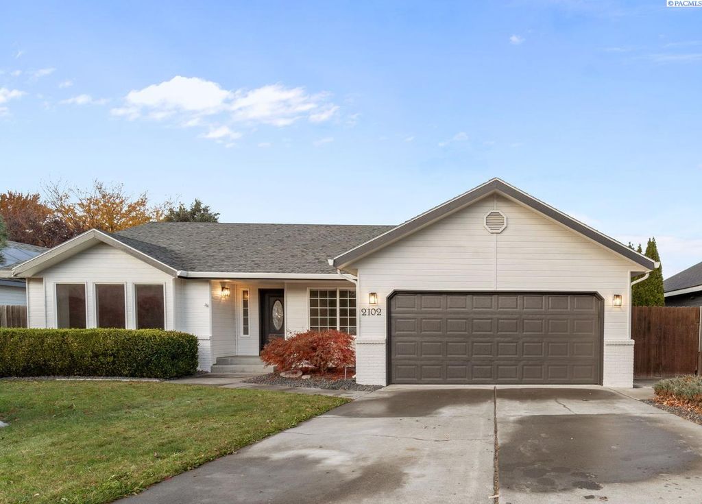 2102 W 37th, Kennewick, WA 99337