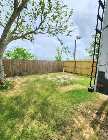 715 9th Street, San Leon, TX 77539