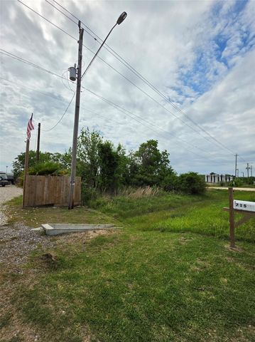 715 9th Street, San Leon, TX 77539