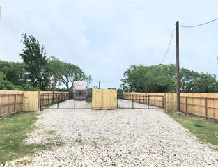 715 9th Street, San Leon, TX 77539