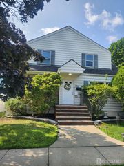 102 Wisteria Street 2, Edison, NJ 08817
