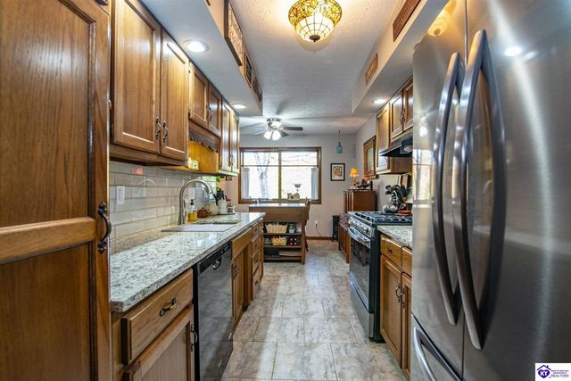 397 Piping Rock Road, Brandenburg, KY 40108