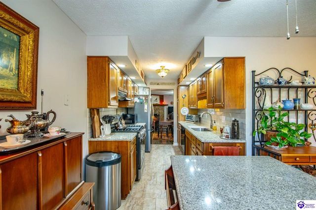 397 Piping Rock Road, Brandenburg, KY 40108