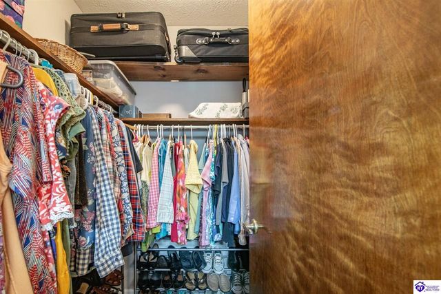 397 Piping Rock Road, Brandenburg, KY 40108