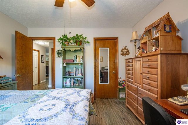 397 Piping Rock Road, Brandenburg, KY 40108