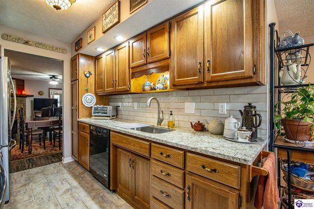 397 Piping Rock Road, Brandenburg, KY 40108