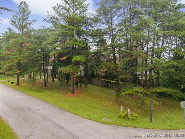 1135 Pinewood Drive, Lanesville, IN 47136