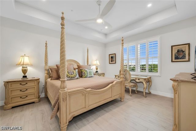 257 Indies DR E 202, Naples, FL 34114